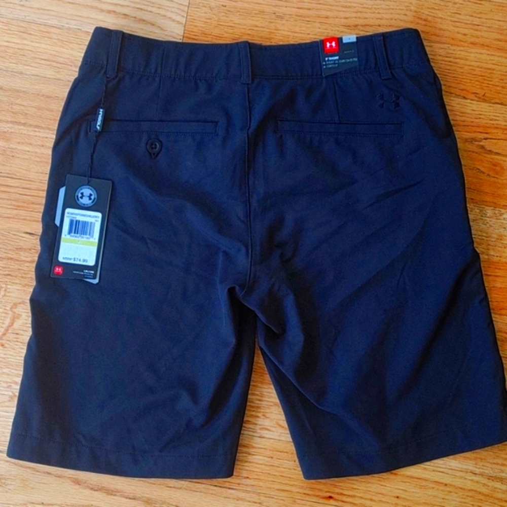 Under Armour Bermuda shorts size 4 black